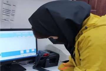 نظارت بر روند خدمات رسانی داروخانه ها در سطح شهر لاهیجان  